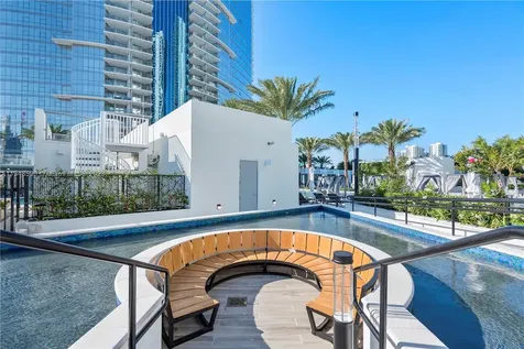 851 NE 1st Avenue Miami FL 33132