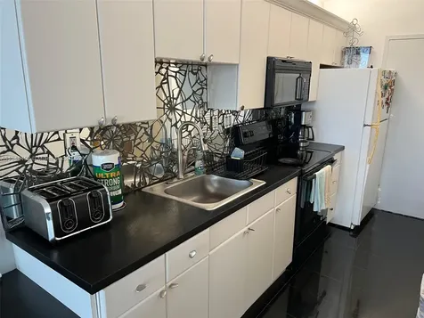 100 Lincoln Road Miami Beach FL 33139