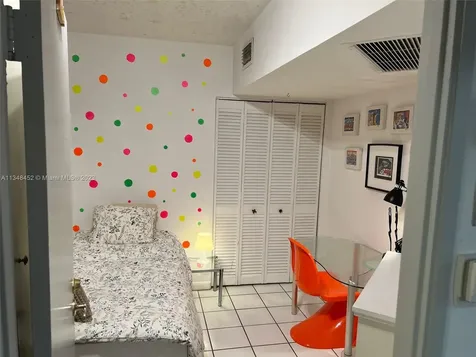 100 Lincoln Road Miami Beach FL 33139
