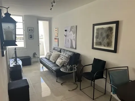 100 Lincoln Road Miami Beach FL 33139