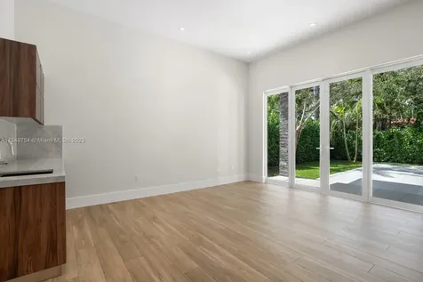5300 SW 76th Street Miami FL 33143