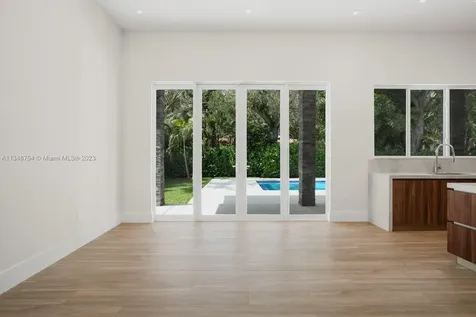 5300 SW 76th Street Miami FL 33143