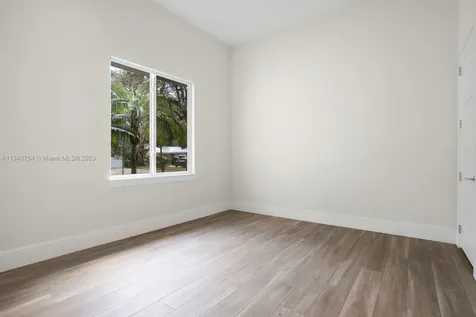 5300 SW 76th Street Miami FL 33143