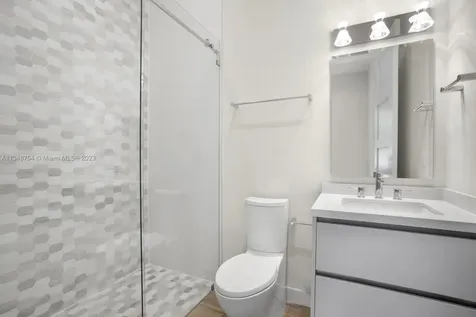 5300 SW 76th Street Miami FL 33143
