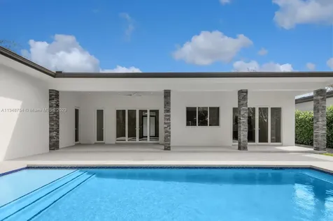 5300 SW 76th Street Miami FL 33143