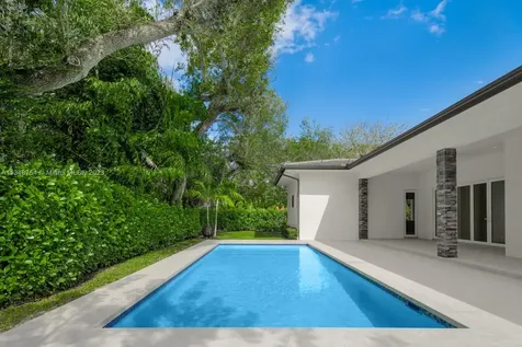 5300 SW 76th Street Miami FL 33143