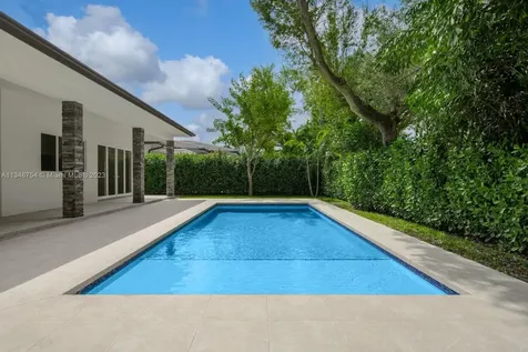 5300 SW 76th Street Miami FL 33143