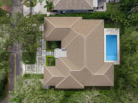 5300 SW 76th Street Miami FL 33143