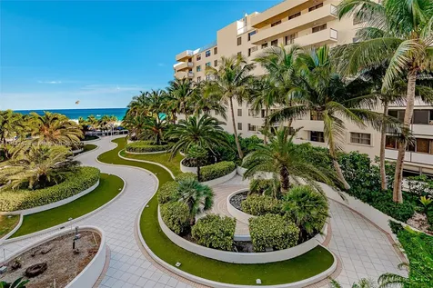 100 Lincoln Road Miami Beach FL 33139