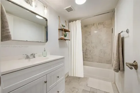 10117 SW 77th Court Miami FL 33156