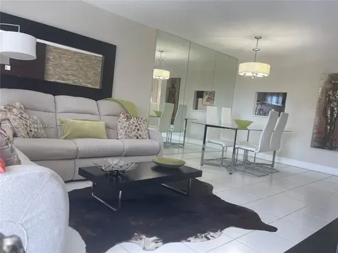 5100 Washington Street Hollywood FL 33021