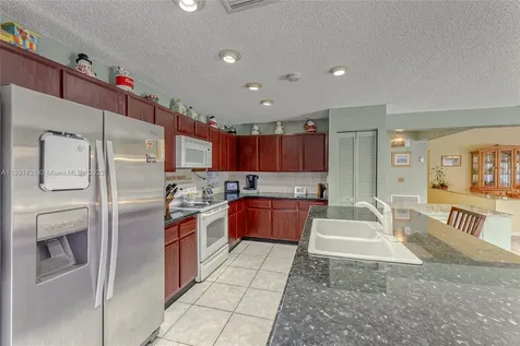 9060 NW 13th Street Plantation FL 33322