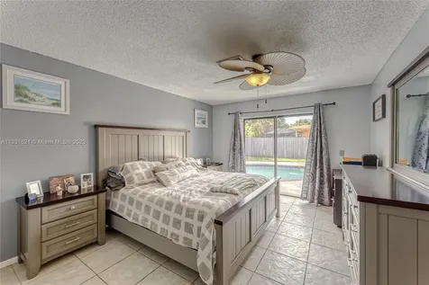 9060 NW 13th Street Plantation FL 33322