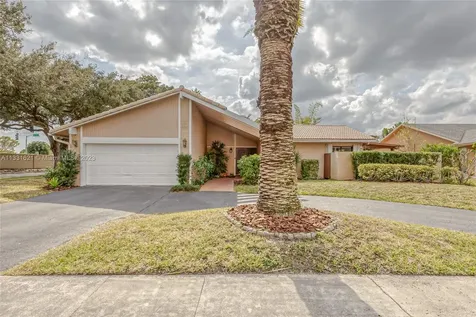 9060 NW 13th Street Plantation FL 33322