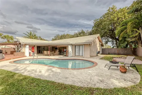 9060 NW 13th Street Plantation FL 33322