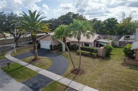 9060 NW 13th Street Plantation FL 33322