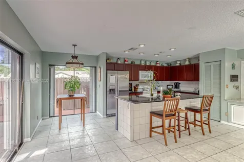 9060 NW 13th Street Plantation FL 33322