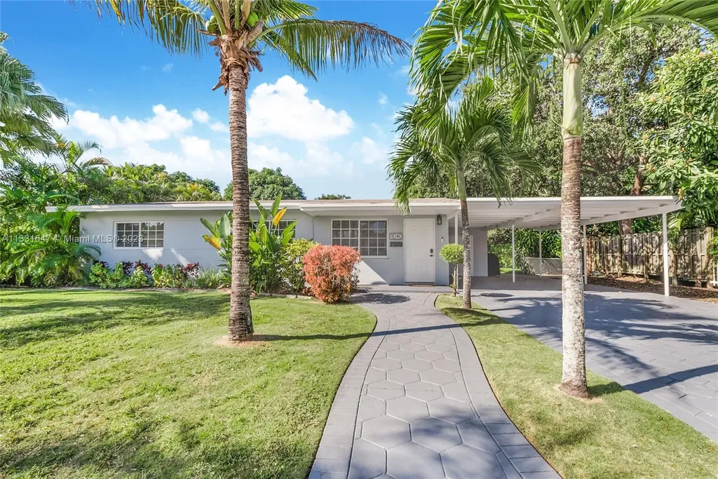 11040 SW 78th Court Pinecrest FL 33156