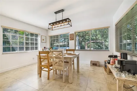 11040 SW 78th Court Pinecrest FL 33156