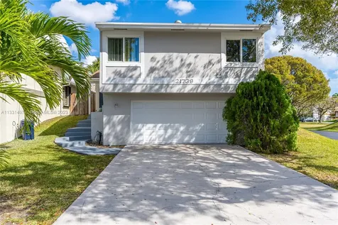 21739 SW 99th Place Cutler Bay FL 33190