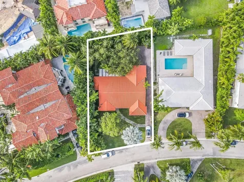 165 Biscay Drive Bal Harbour FL 33154