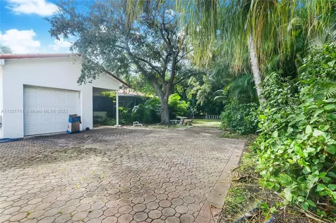 165 Biscay Drive Bal Harbour FL 33154