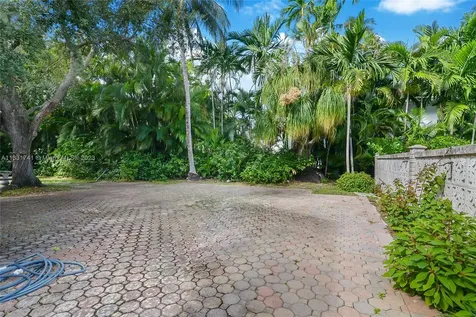 165 Biscay Drive Bal Harbour FL 33154