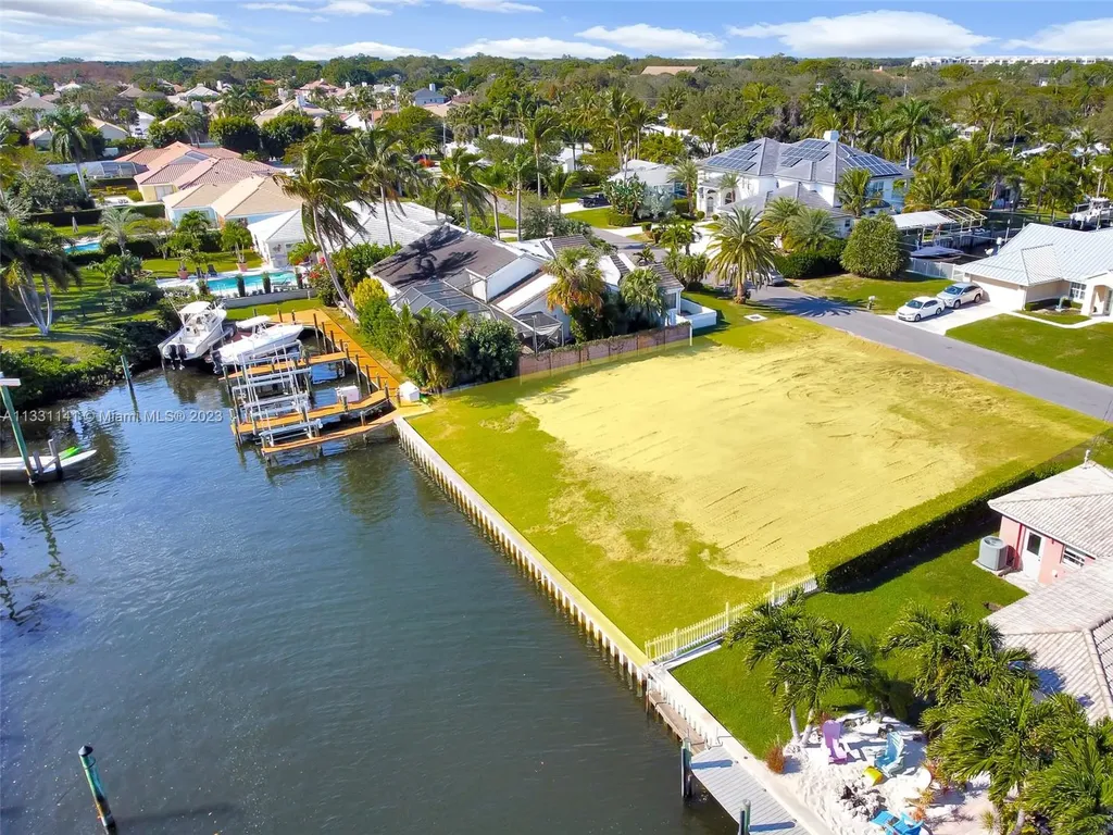 2400 Edward Road Palm Beach Gardens FL 33410
