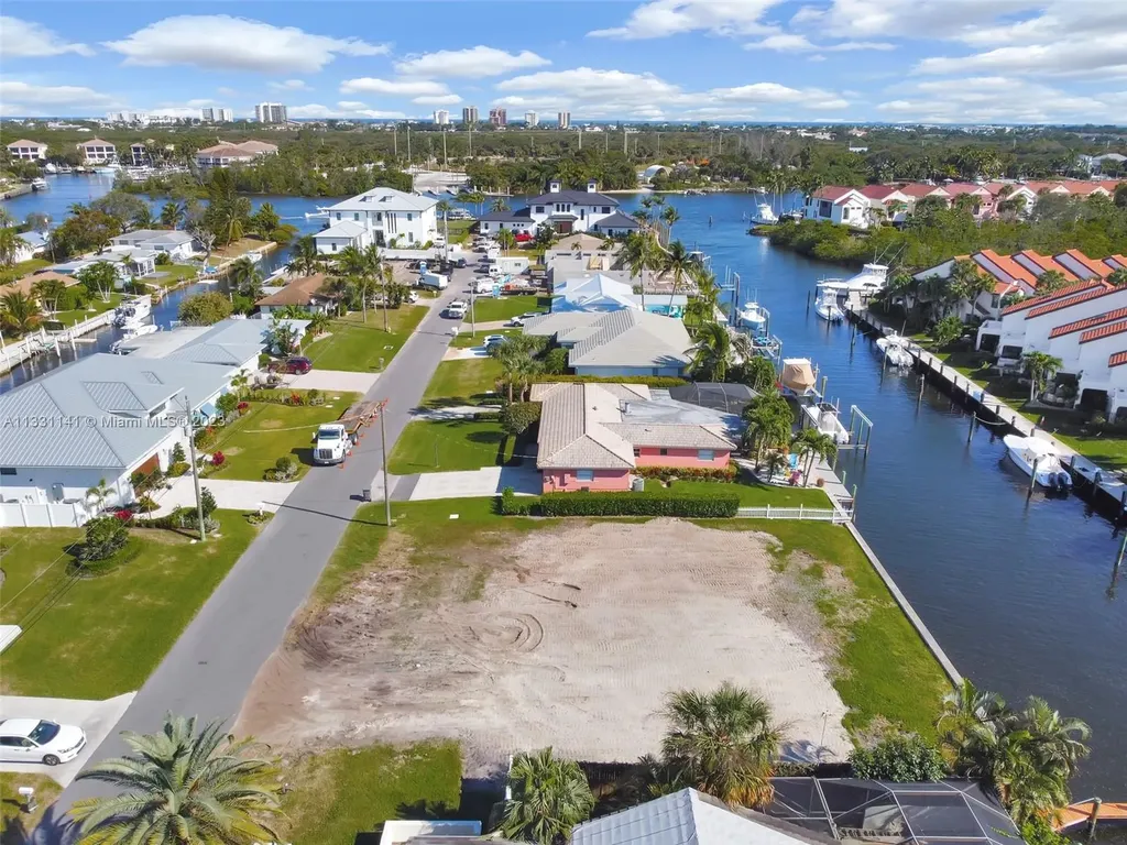 2400 Edward Road Palm Beach Gardens FL 33410