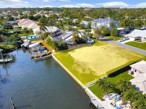 2400 Edward Road Palm Beach Gardens FL 33410