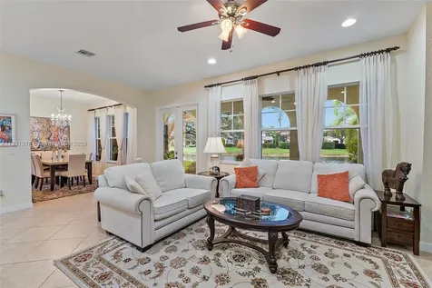 834 Madison Court Palm Beach Gardens FL 33410