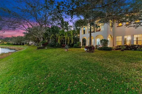 834 Madison Court Palm Beach Gardens FL 33410