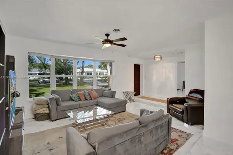 4720 Jefferson Street Hollywood FL 33021