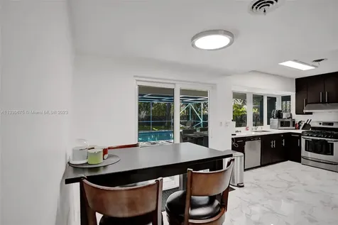 4720 Jefferson Street Hollywood FL 33021