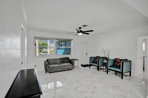 4720 Jefferson Street Hollywood FL 33021