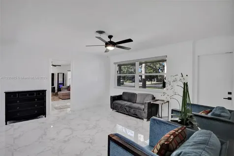 4720 Jefferson Street Hollywood FL 33021