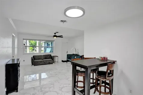 4720 Jefferson Street Hollywood FL 33021