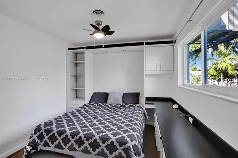 4720 Jefferson Street Hollywood FL 33021