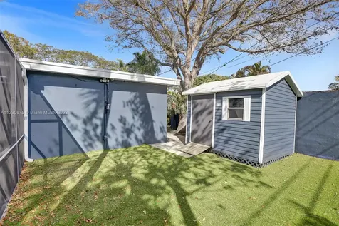 4720 Jefferson Street Hollywood FL 33021