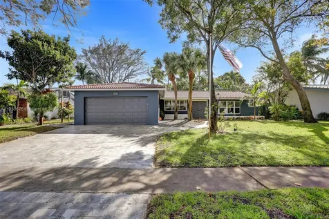 4720 Jefferson Street Hollywood FL 33021
