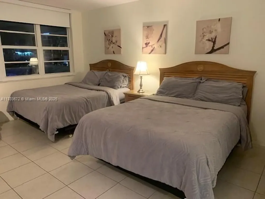 100 Lincoln Road Miami Beach FL 33139