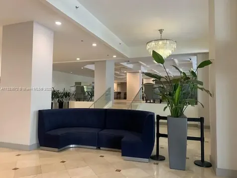 100 Lincoln Road Miami Beach FL 33139