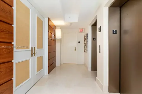 1660 W Glencoe Street Coconut Grove FL 33133