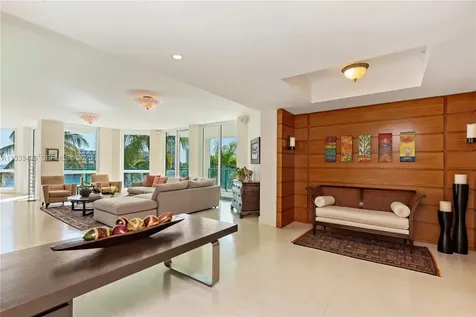 1660 W Glencoe Street Coconut Grove FL 33133