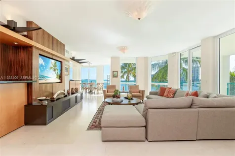 1660 W Glencoe Street Coconut Grove FL 33133