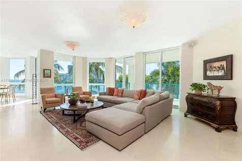 1660 W Glencoe Street Coconut Grove FL 33133