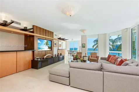 1660 W Glencoe Street Coconut Grove FL 33133
