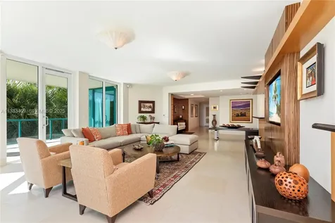 1660 W Glencoe Street Coconut Grove FL 33133