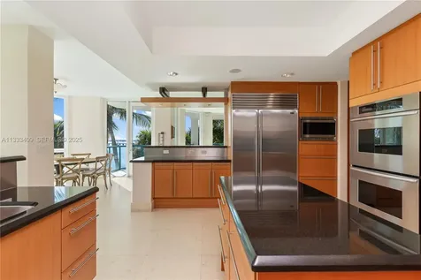 1660 W Glencoe Street Coconut Grove FL 33133