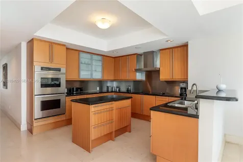 1660 W Glencoe Street Coconut Grove FL 33133